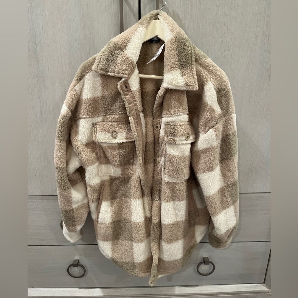 Pacsun fuzzy shacket, never worn, tags still on